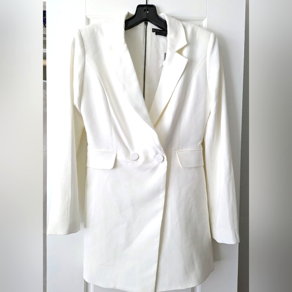 Alice + Olivia Pants - Alice + Olivia Carina Blazer Romper